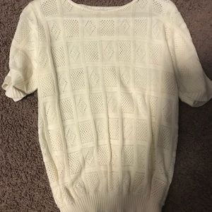 Short sleeved sweater